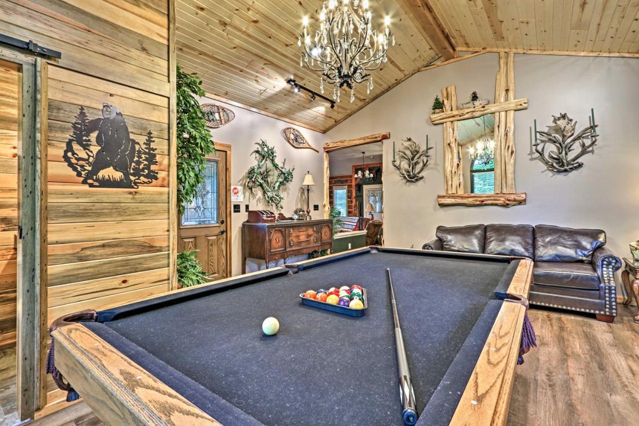 Eclectic Cabin With Hot Tub 1 Mi To Ober Гатлинбург Экстерьер фото